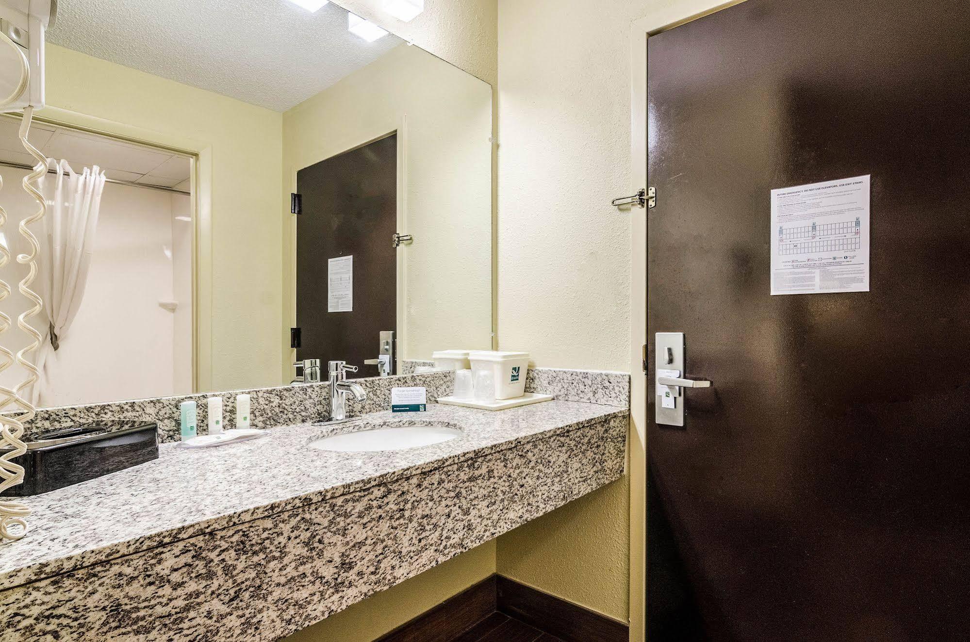 Quality Inn Whiteville North Exterior foto